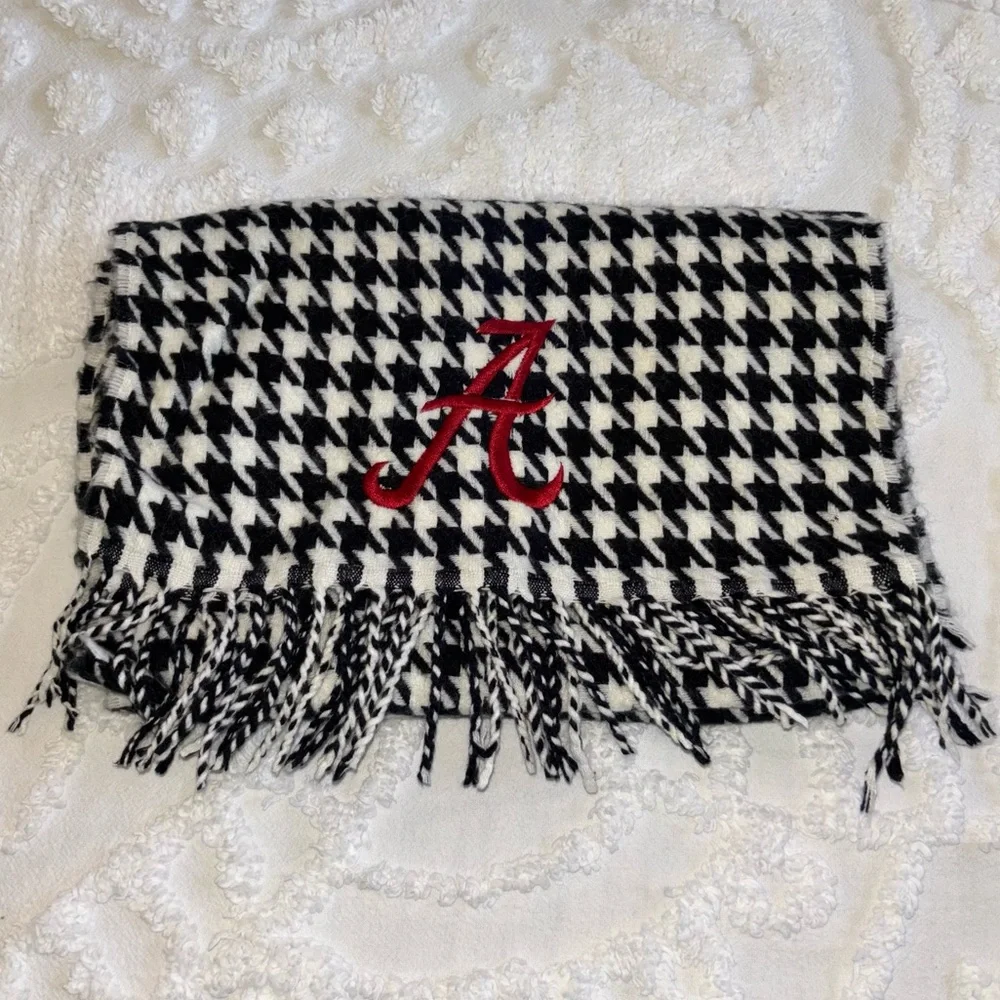 University of Alabama Crimson Tide b&w Houndstooth cashmere feel fringe scarf